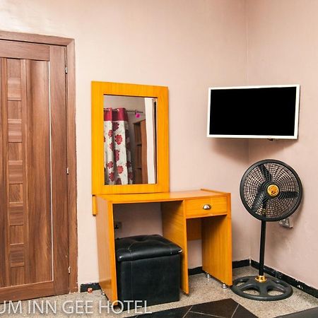 Platinum Inn Gee Hotel Suru Lere Екстериор снимка