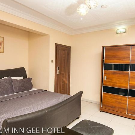 Platinum Inn Gee Hotel Suru Lere Екстериор снимка