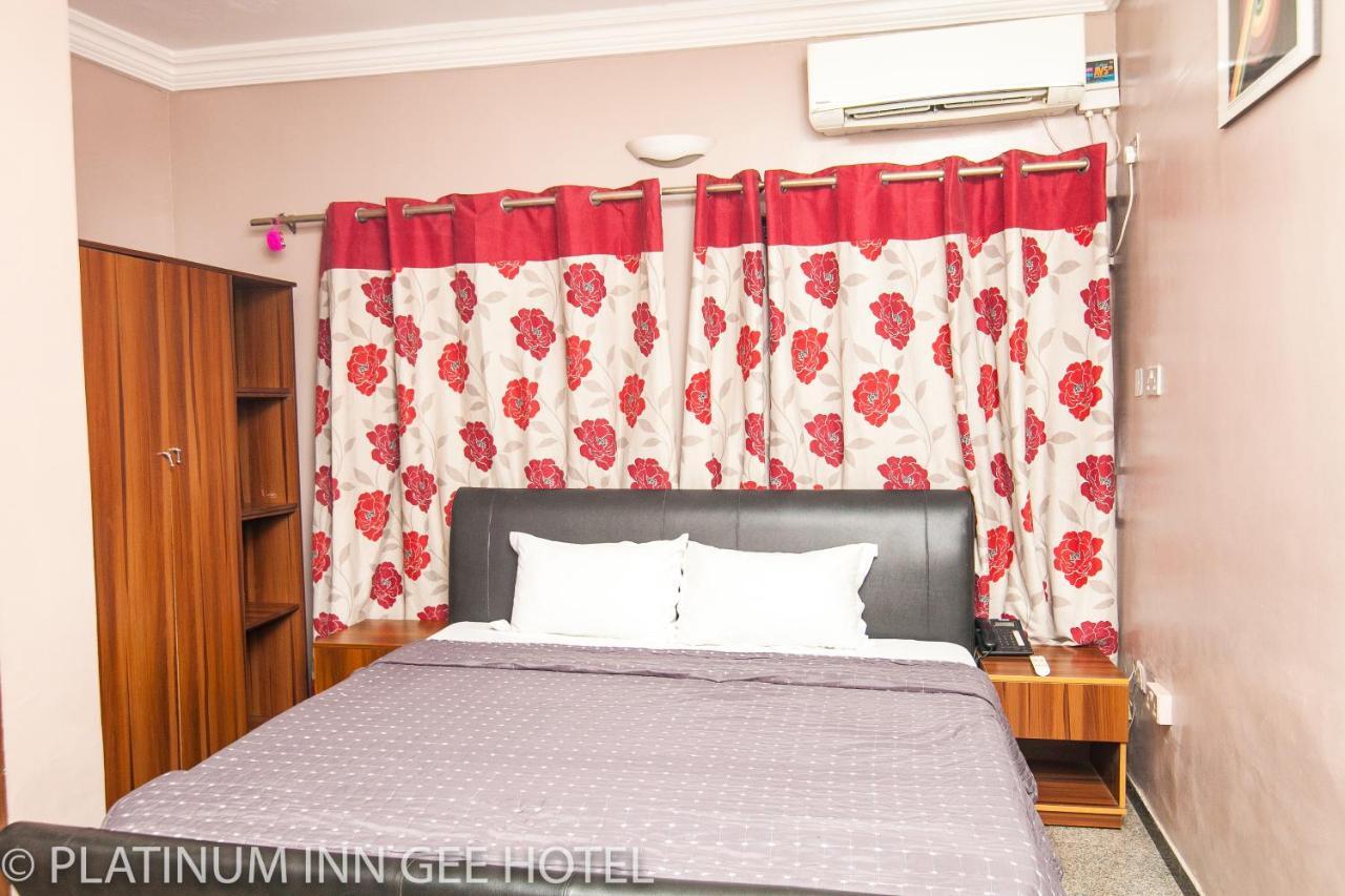 Platinum Inn Gee Hotel Suru Lere Екстериор снимка