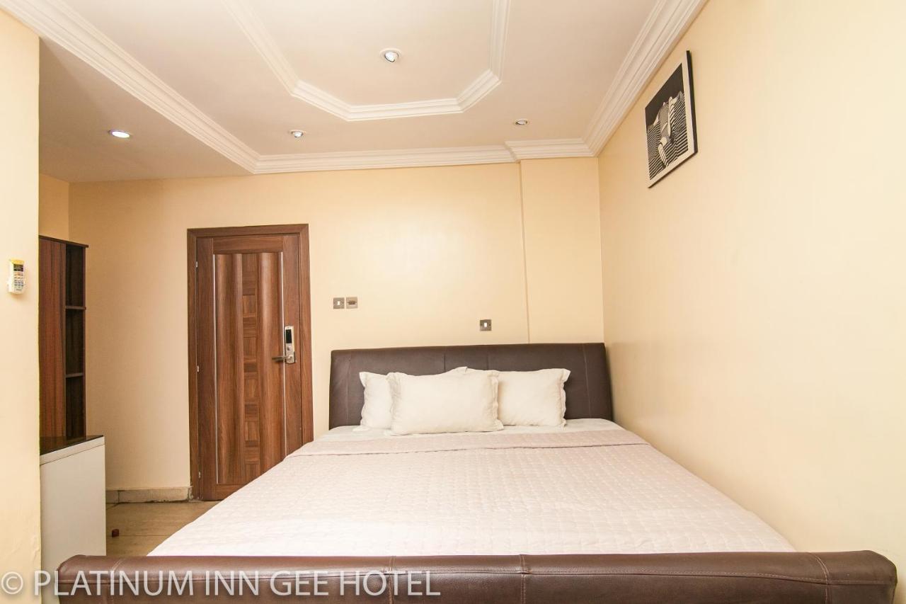 Platinum Inn Gee Hotel Suru Lere Екстериор снимка