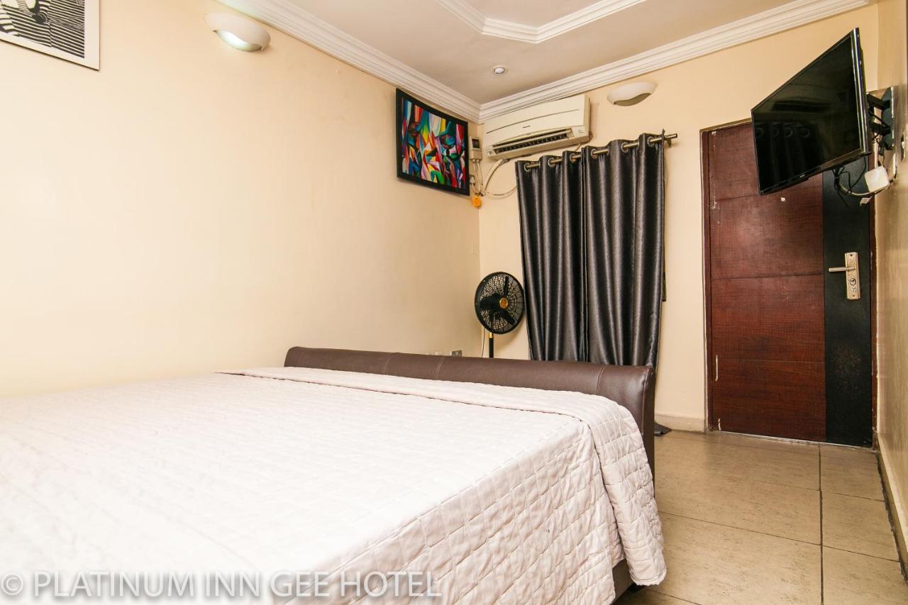 Platinum Inn Gee Hotel Suru Lere Екстериор снимка