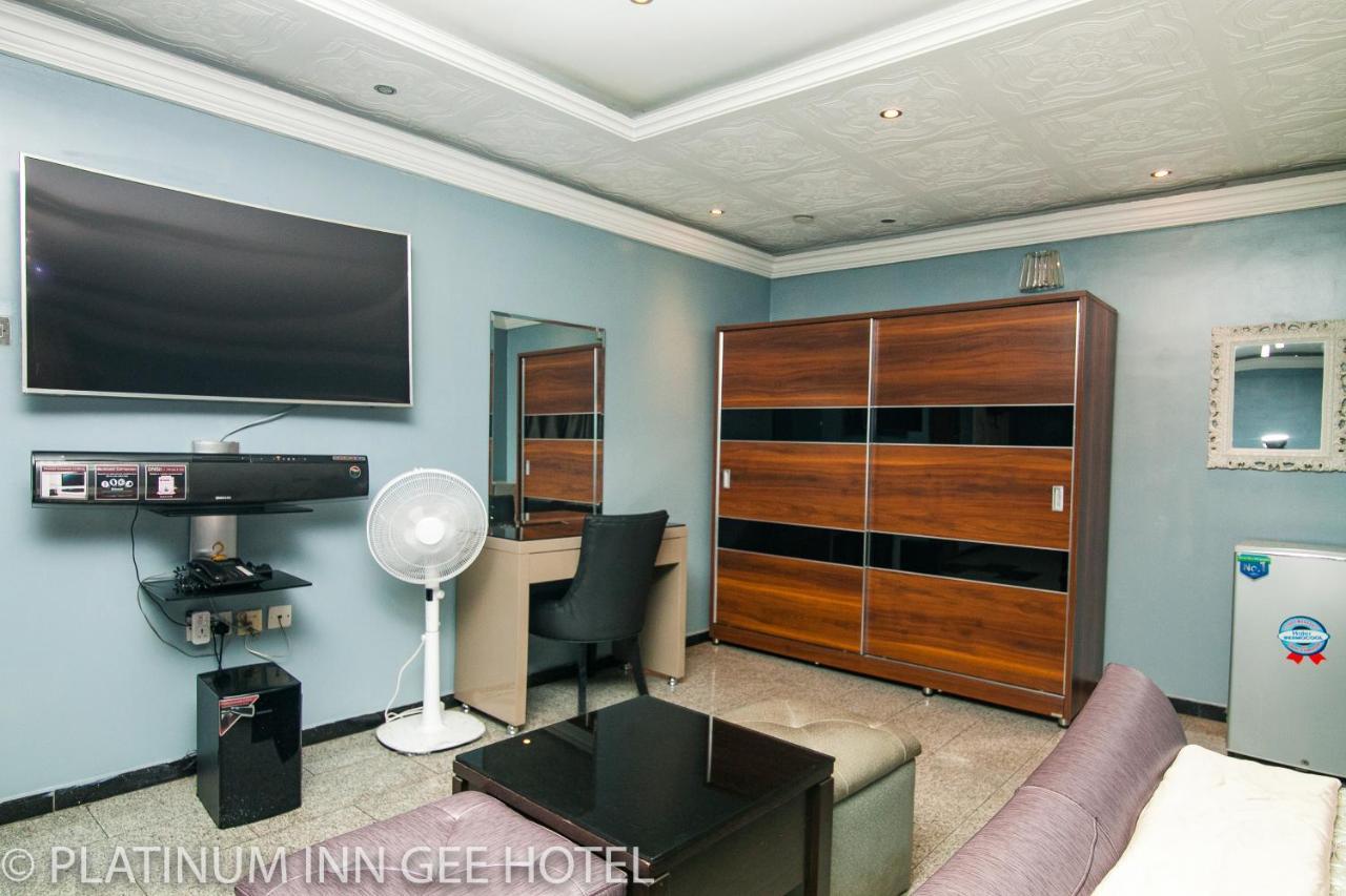 Platinum Inn Gee Hotel Suru Lere Екстериор снимка