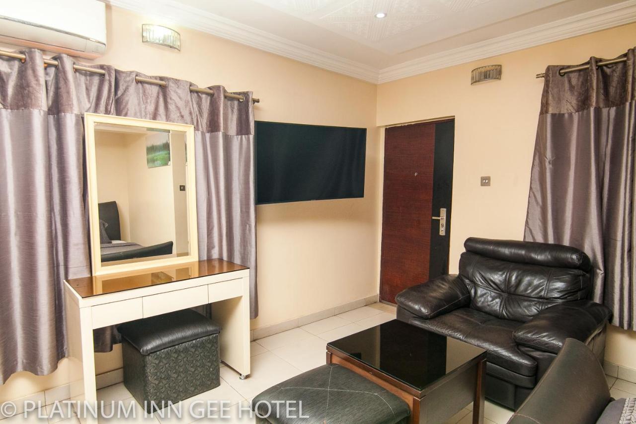 Platinum Inn Gee Hotel Suru Lere Екстериор снимка