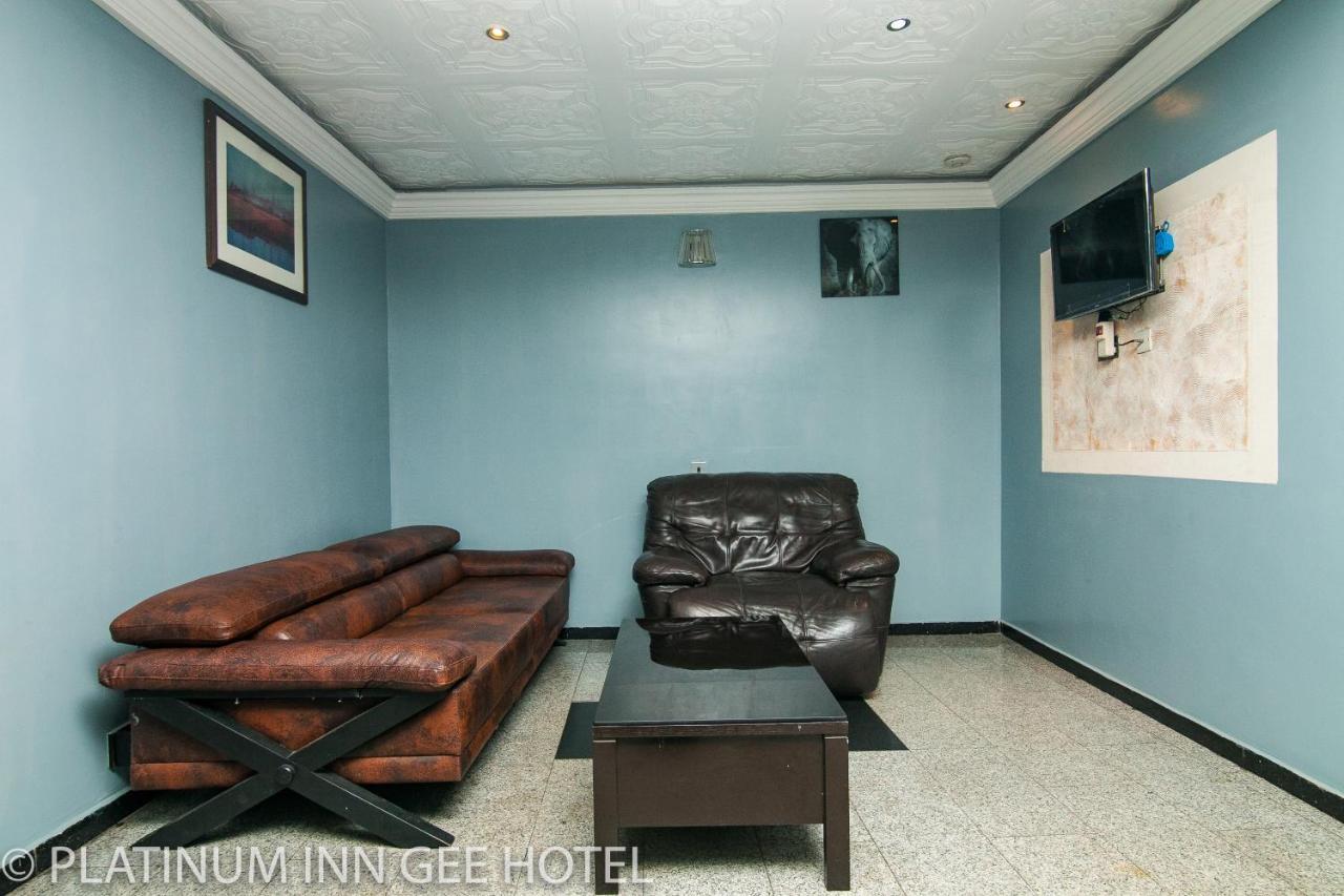 Platinum Inn Gee Hotel Suru Lere Екстериор снимка