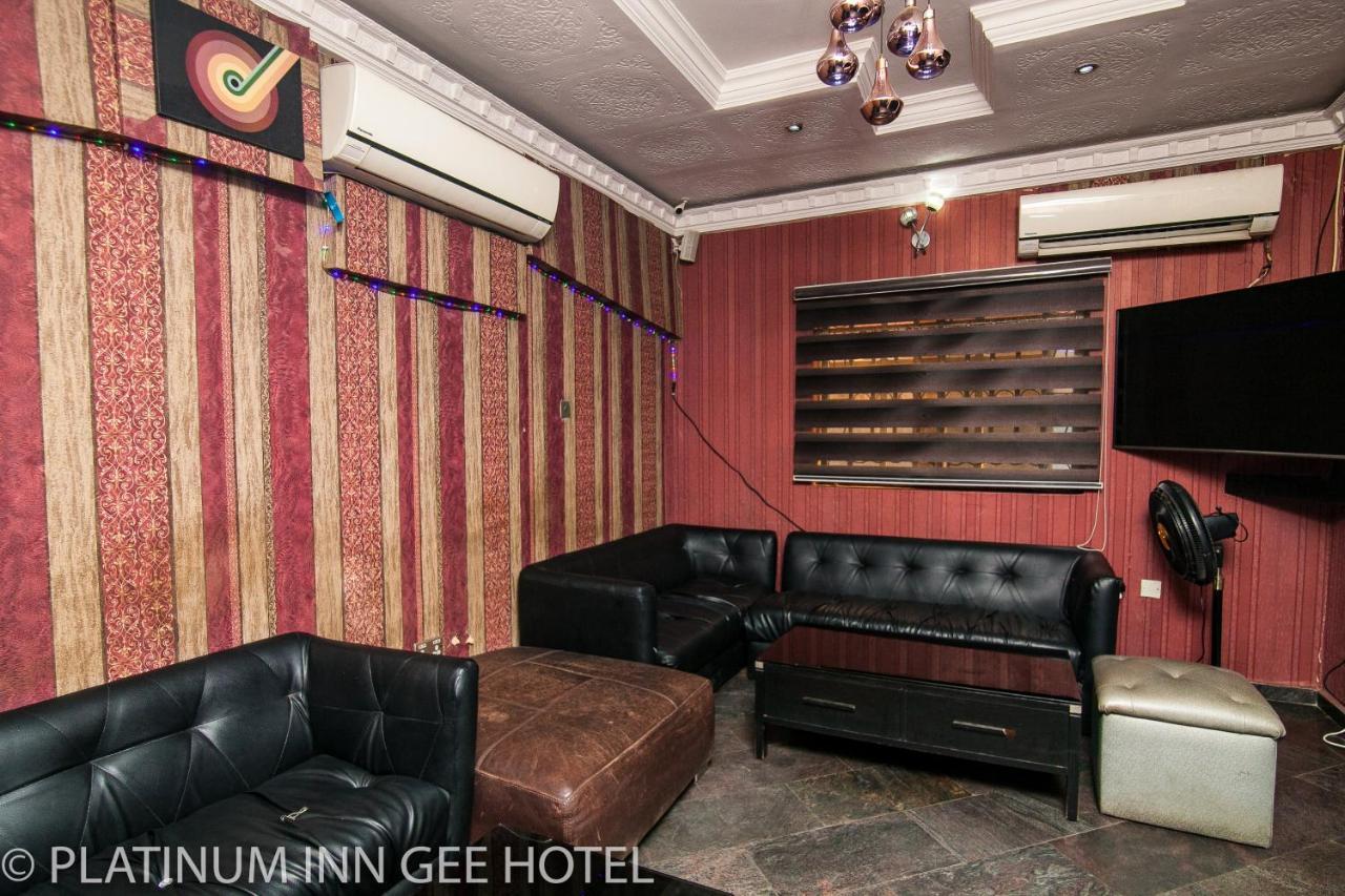 Platinum Inn Gee Hotel Suru Lere Екстериор снимка