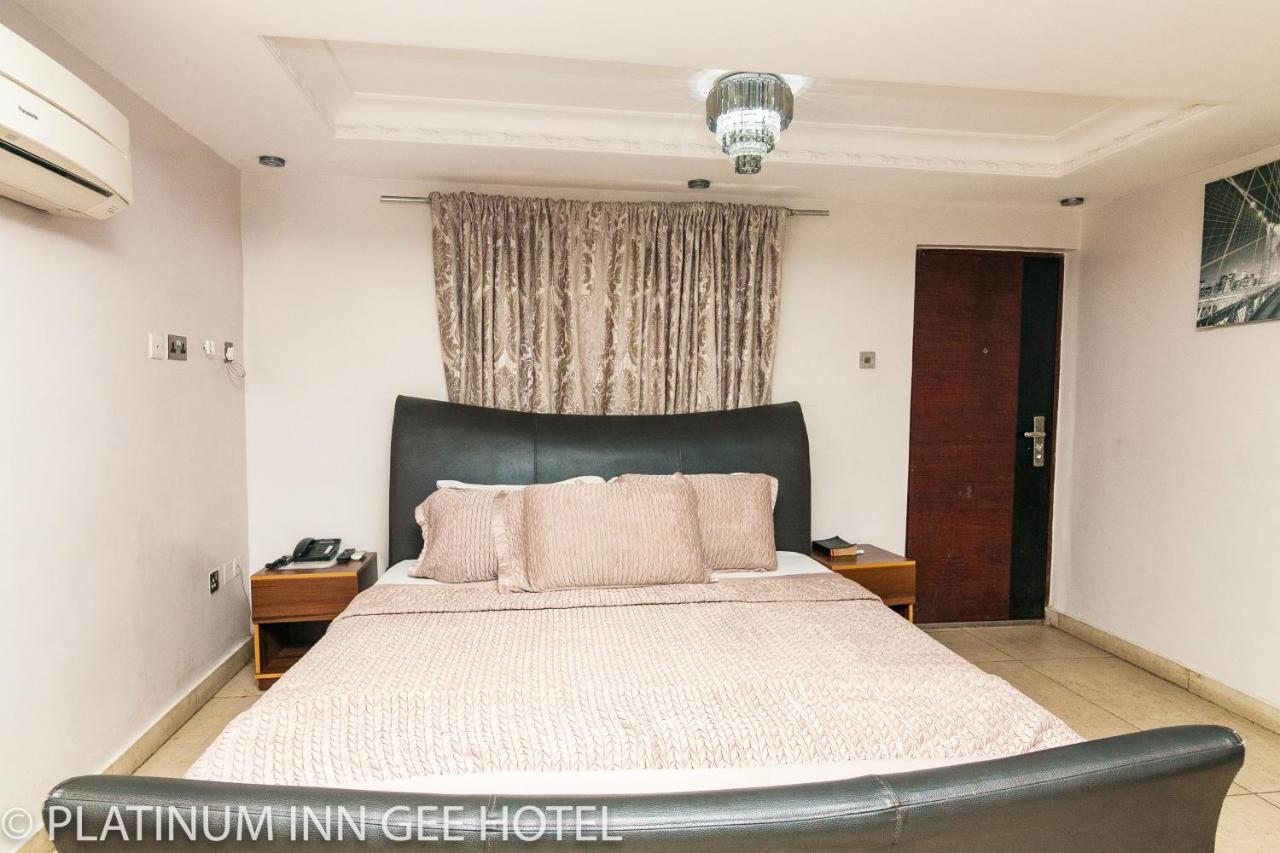 Platinum Inn Gee Hotel Suru Lere Екстериор снимка