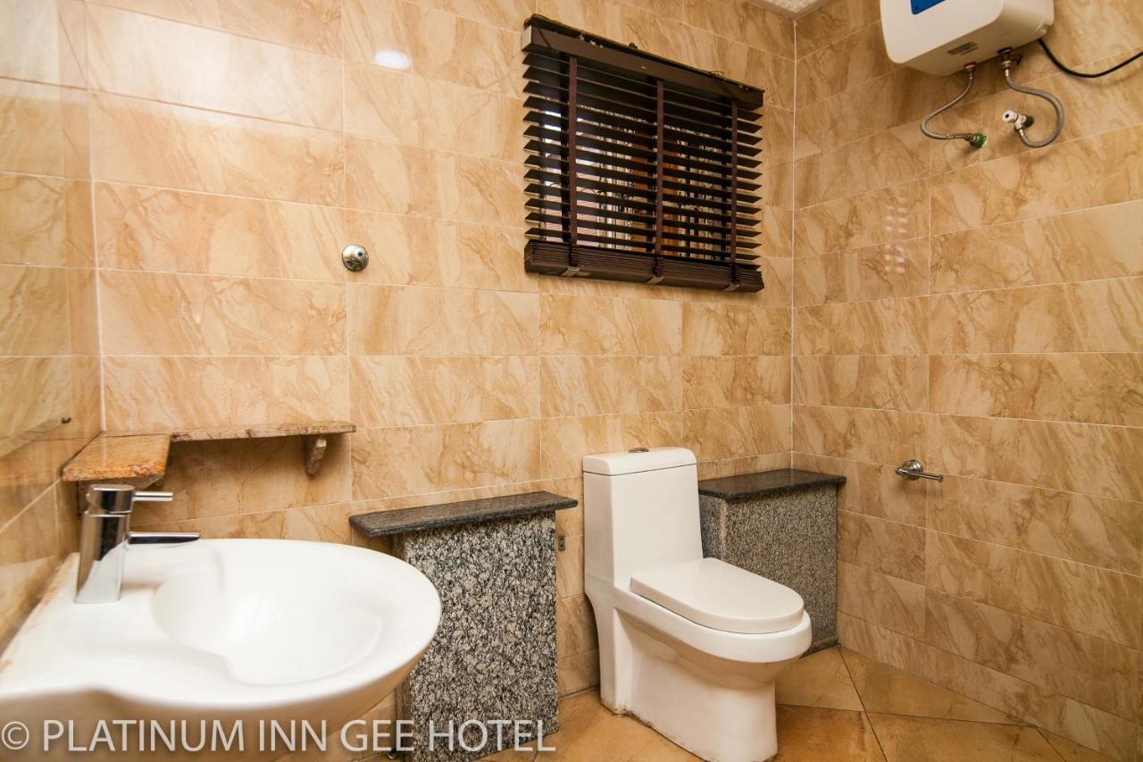 Platinum Inn Gee Hotel Suru Lere Екстериор снимка